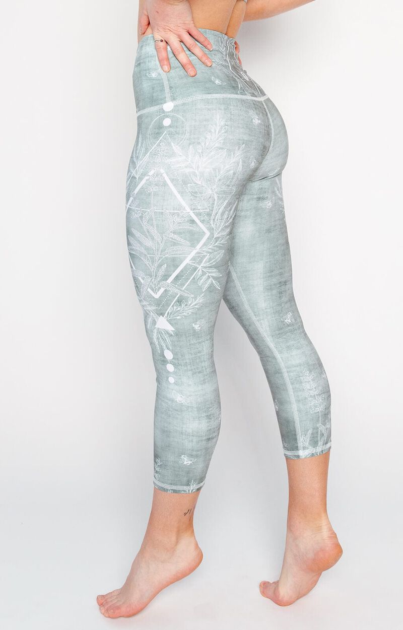 Capri Legging - Pure Sage image number 2