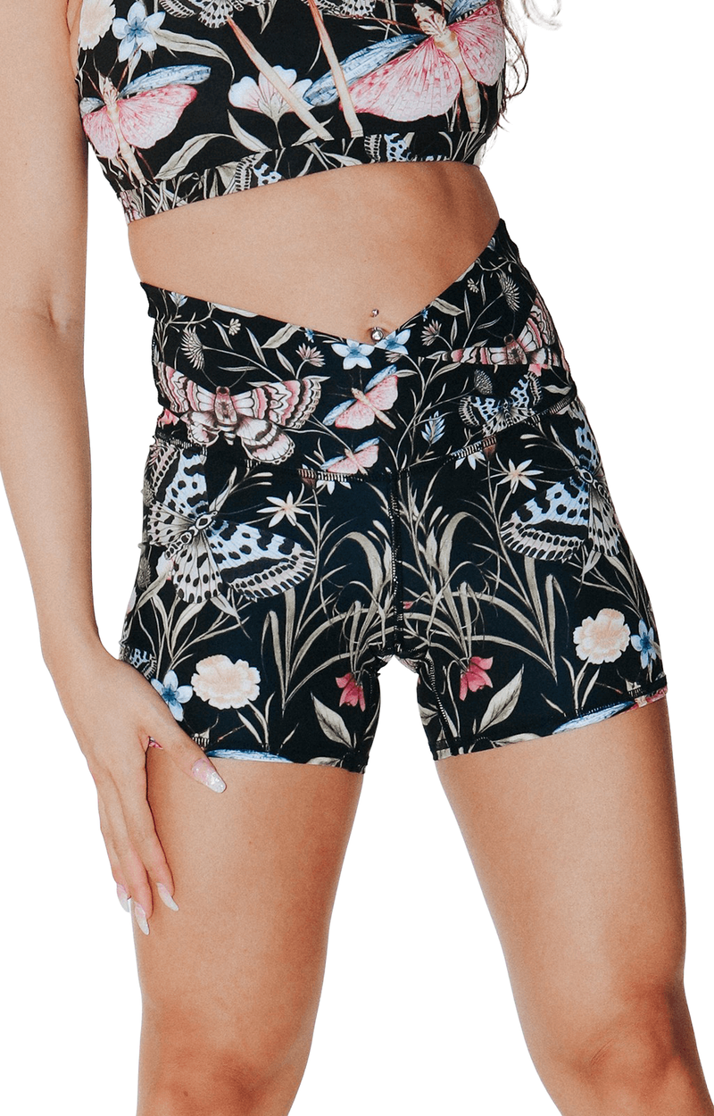 Movement Short - Pretty In Black image number 2