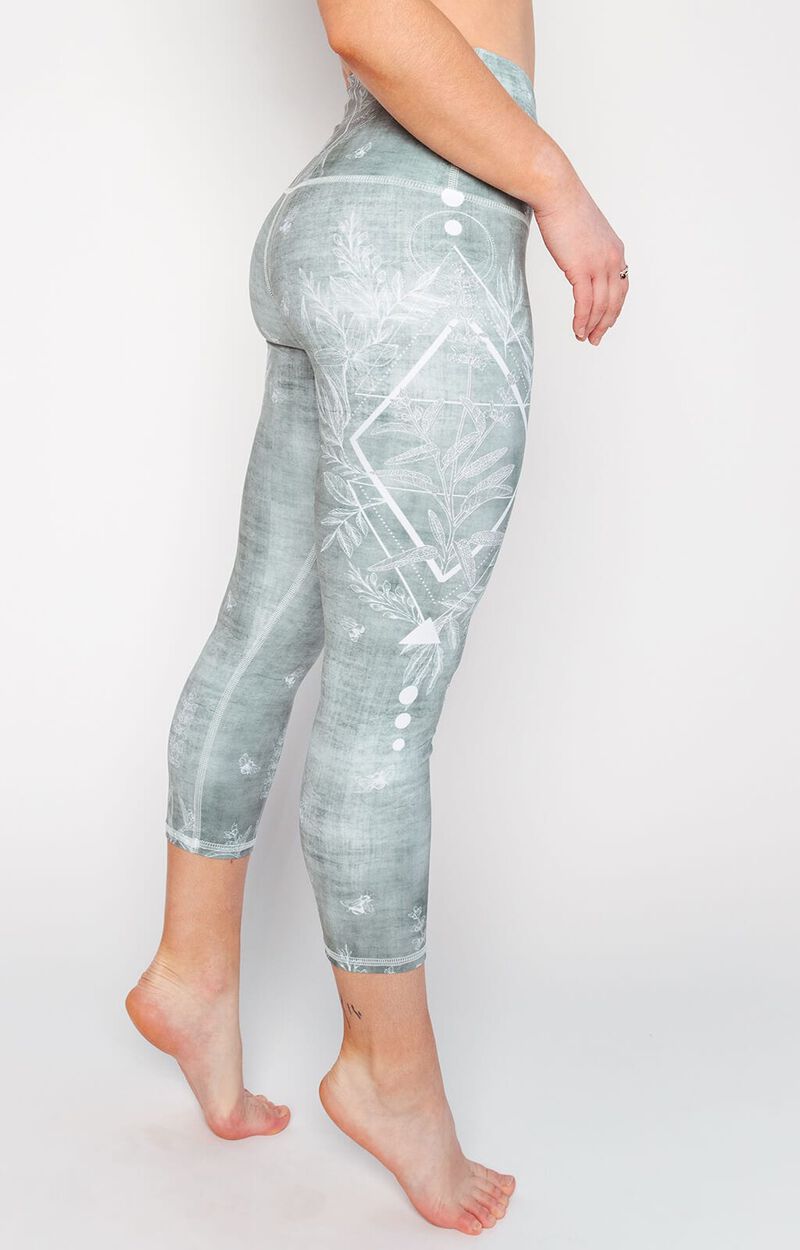 Capri Legging - Pure Sage image number 0